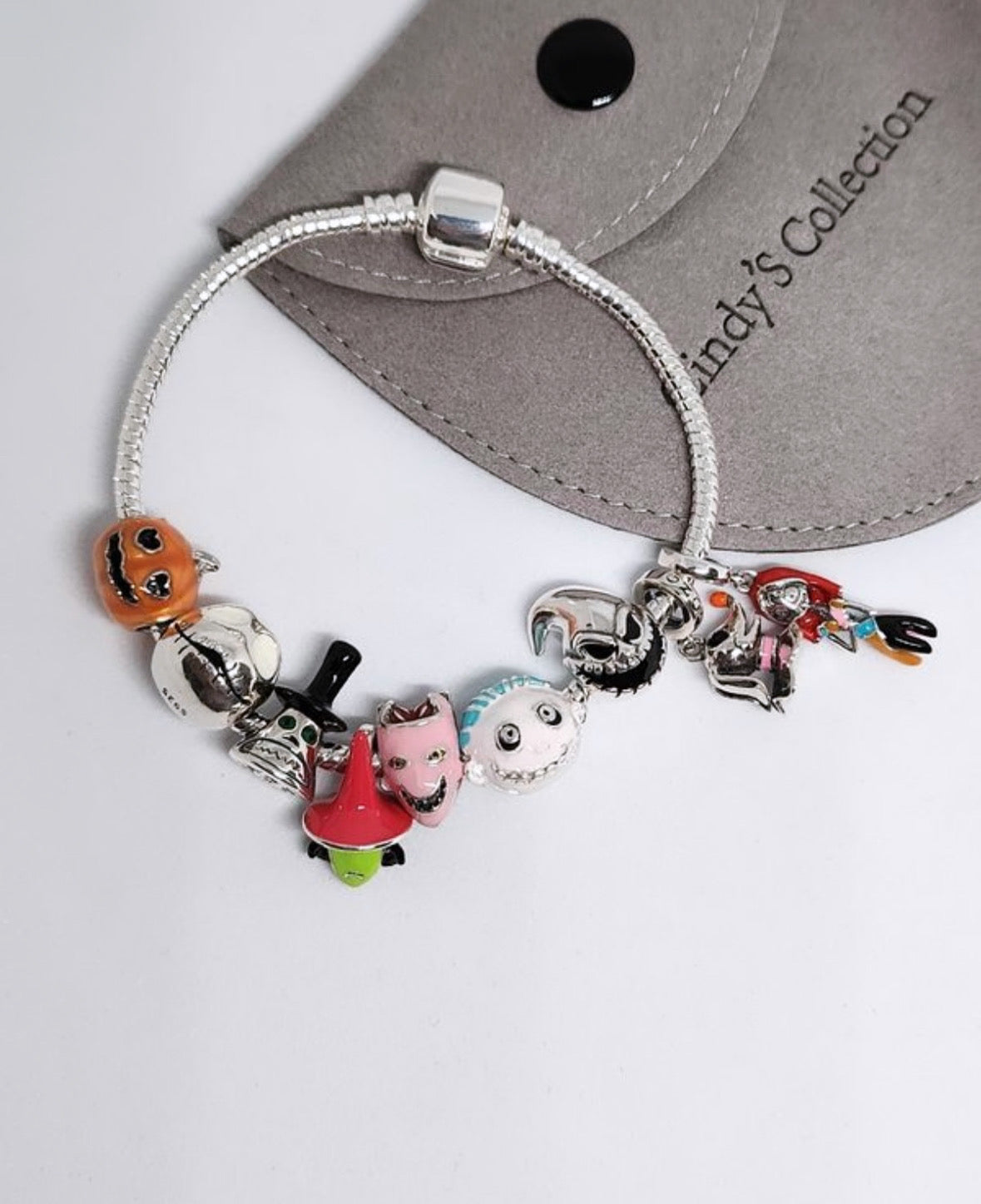 Bracelet multiples personnages